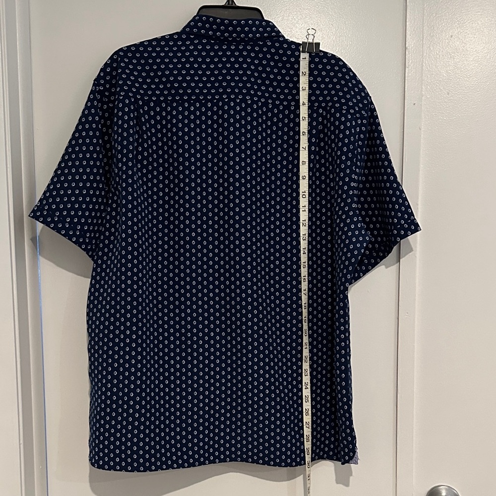 NWT Van Heusen Mens - XXL Never Tuck Navy Blue Patterned Shirt - Picture 6 of 7